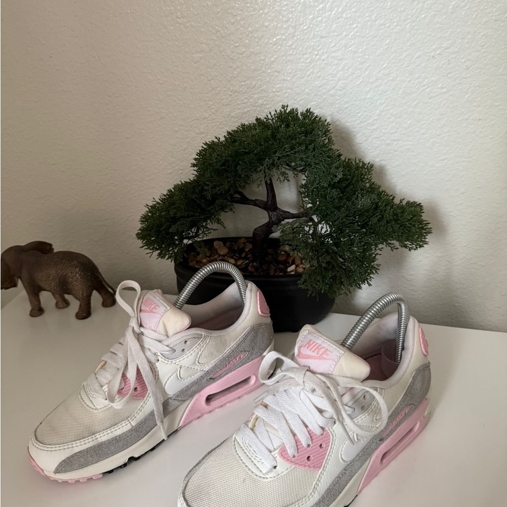 Nike Air Max 90 Women's Sneakers - Pink, White, and Gray - Picture 5 of 7